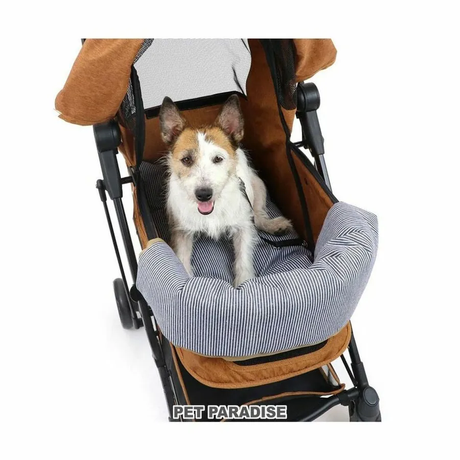 Receive a complimentary stroller mat with purchase of a pet stroller @Pet Paradise