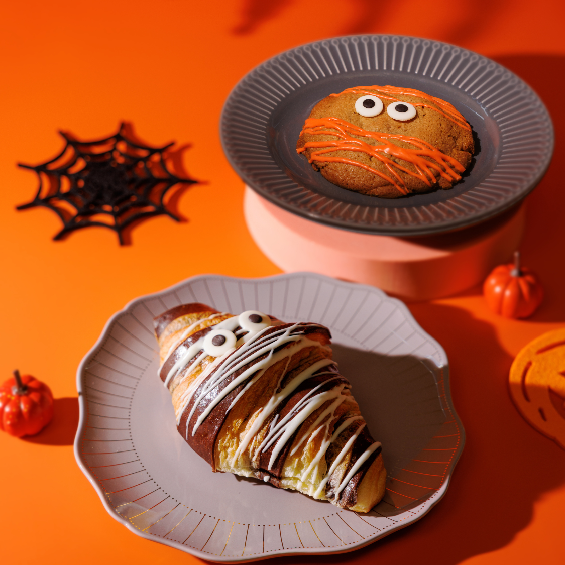 Starbucks Unveils Halloween collection